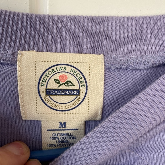 Victoria’s Secret Lavender quilted crew neck M oversized (read description) - Picture 2 of 4